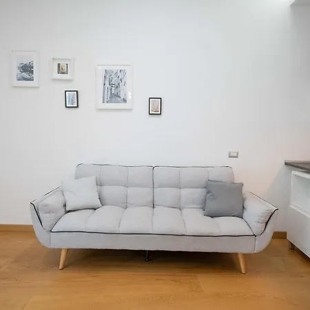 Andrea's By Dimorra Apartment